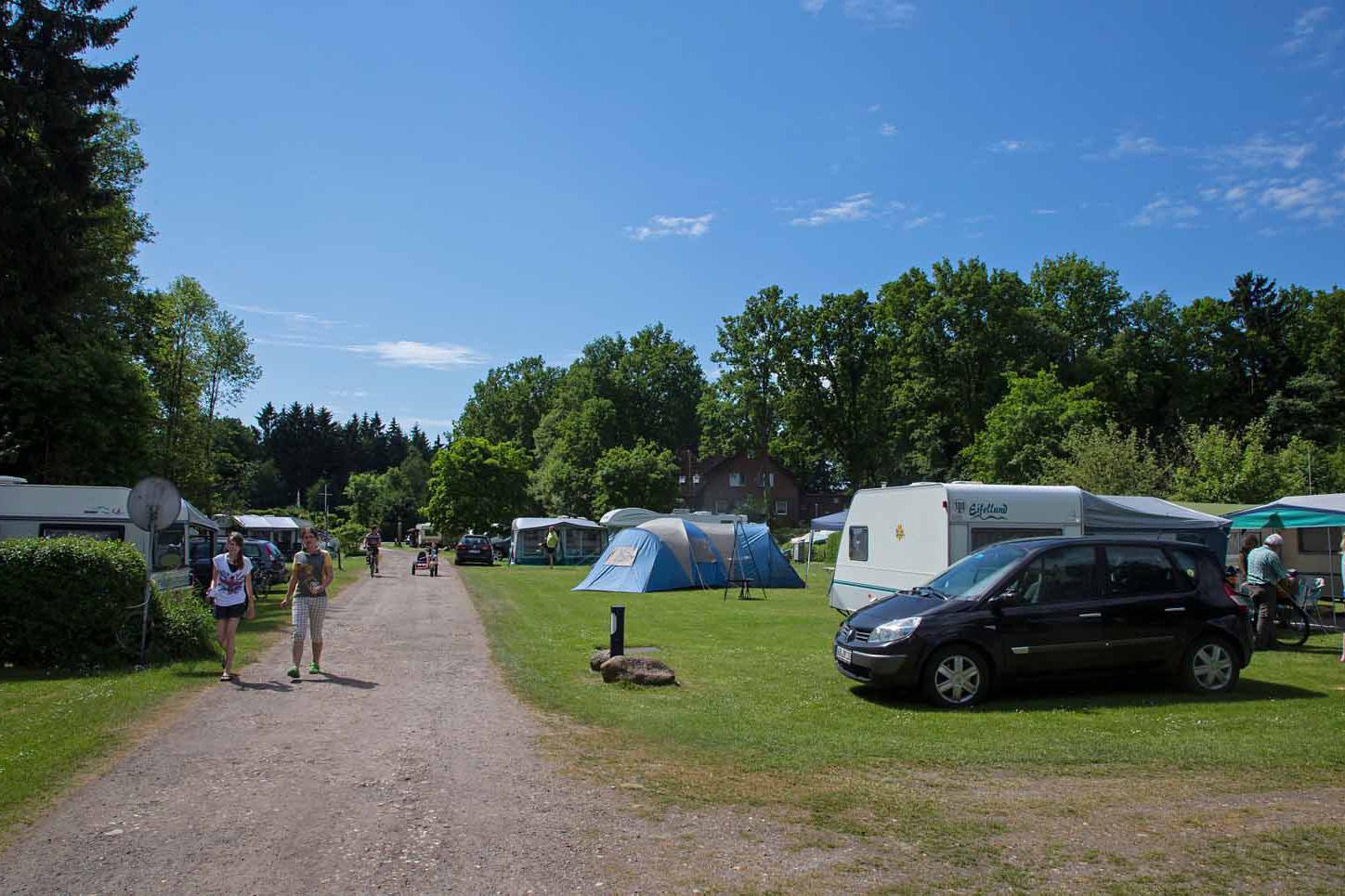 Stellplätze Campingplatz Zum Oertzewinkel