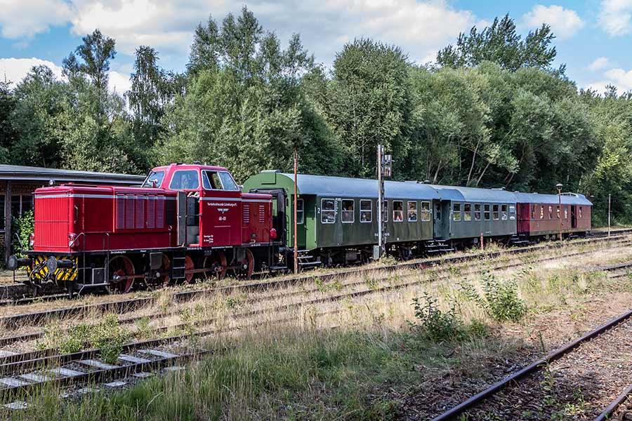 HEIDE EXPRESS im Bahnhof Hützel